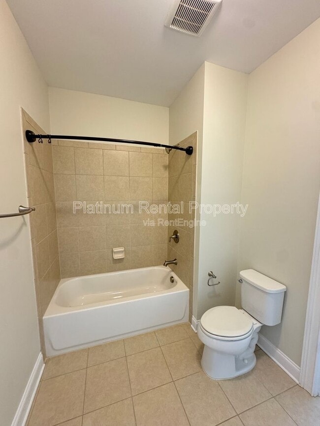 Building Photo - 3578 Strath Dr