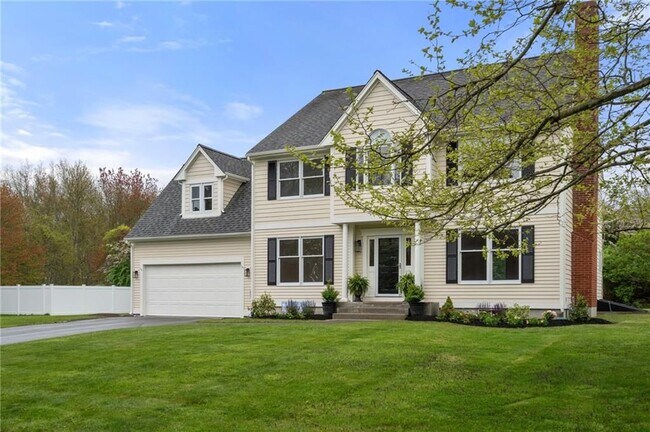 Building Photo - 43 Blue Grass Drive
