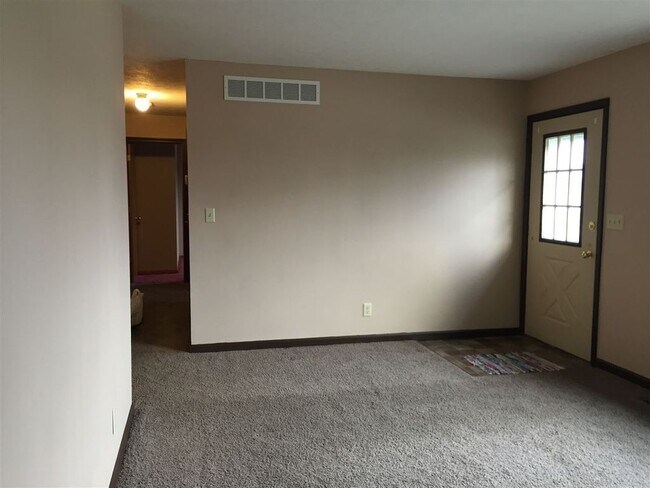 Building Photo - Beautiful 3-BR 2-Bath Home with Finished Basement on Goshen's South Side Available