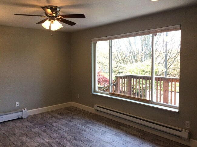 Building Photo - Lovely 3 Bdrm+ -  2 story home in Tacoma! ...