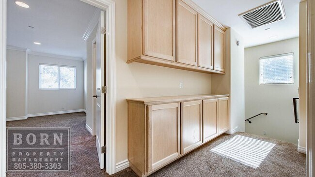 Building Photo - 2741 Los Robles Rd