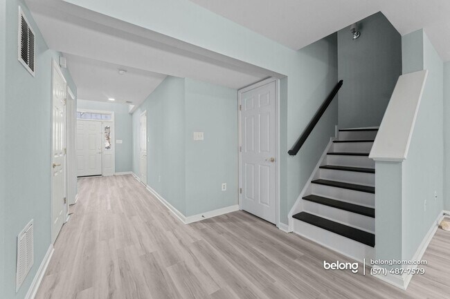 Building Photo - 47339 Blackwater Falls Terrace