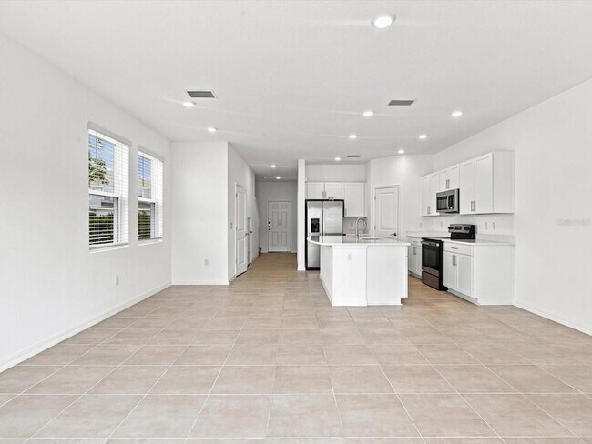 Building Photo - 5739 Archipelago St
