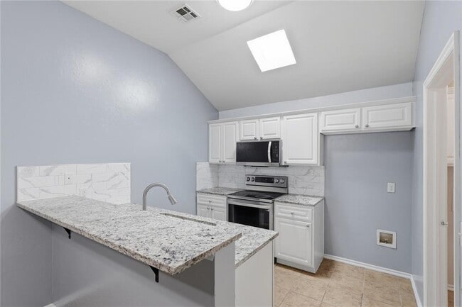 Building Photo - 605 Inverleith Cir