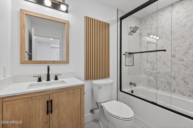 Building Photo - 8702 E Monte Vista Rd