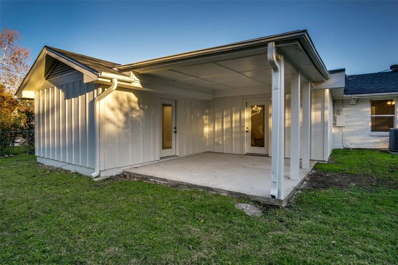 Building Photo - 5812 Waltham Ave