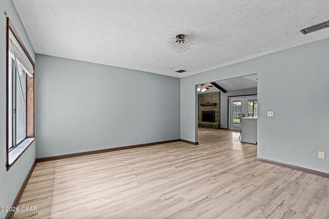Building Photo - 2194 Briawood Cir