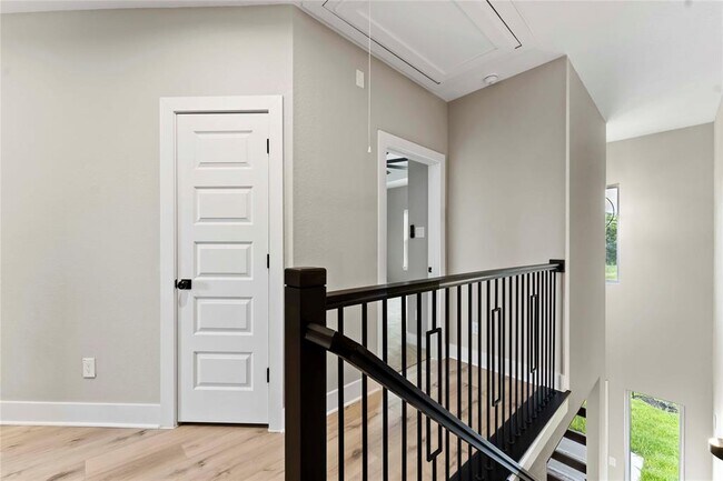 Building Photo - 9227 Ashville Dr