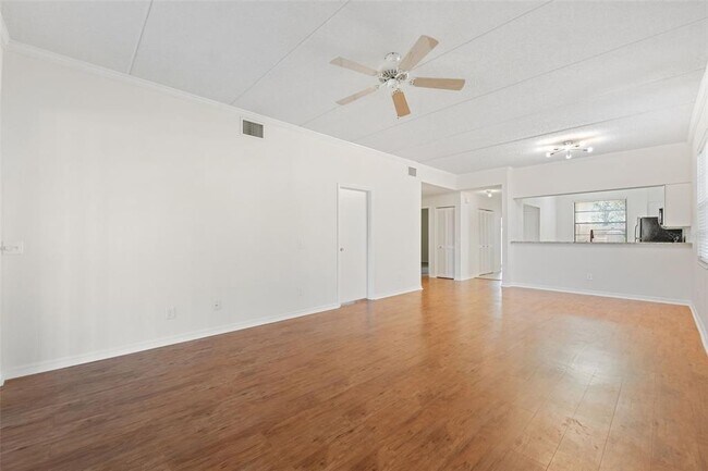 Building Photo - 121 Lindsay Ln