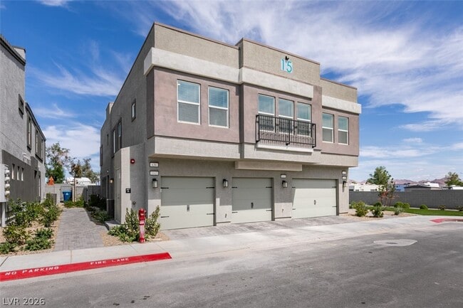 Building Photo - 639 Morbucks Ln