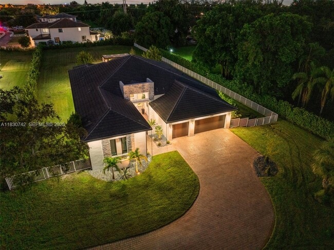 Building Photo - 5000 SW 159th Ave