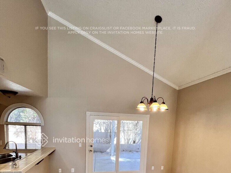 Building Photo - 760 Charwood Cir