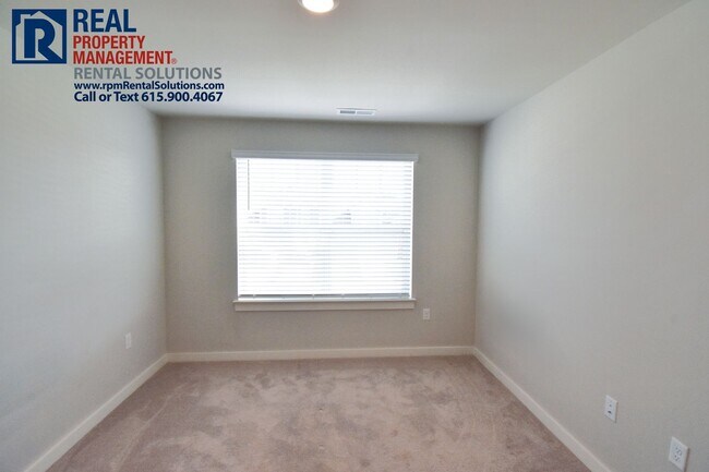 Building Photo - Beautiful 3 bedroom+loft townhome with an attached garage! Triple Blackman schools