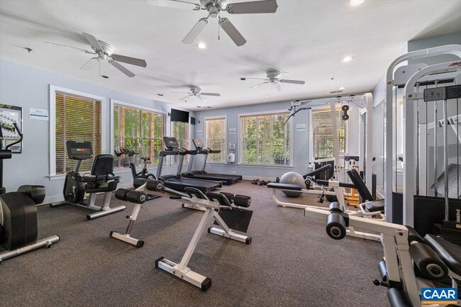 Building Photo - 270 Riverbend Dr