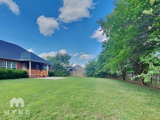 Building Photo - 26540 Mill Creek Dr