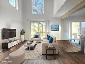 Building Photo - 9875 Fairway Cove Ln