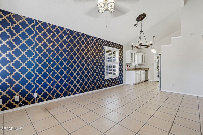 Building Photo - 12119 Tower Hill Dr