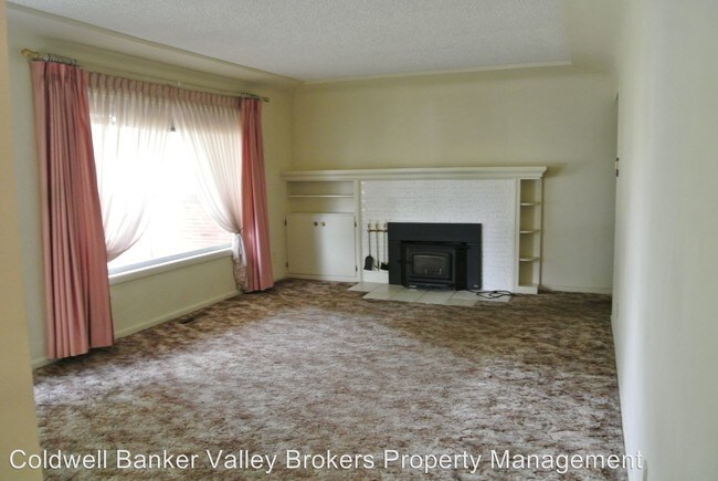 Building Photo - 1225 Chestnut St SE