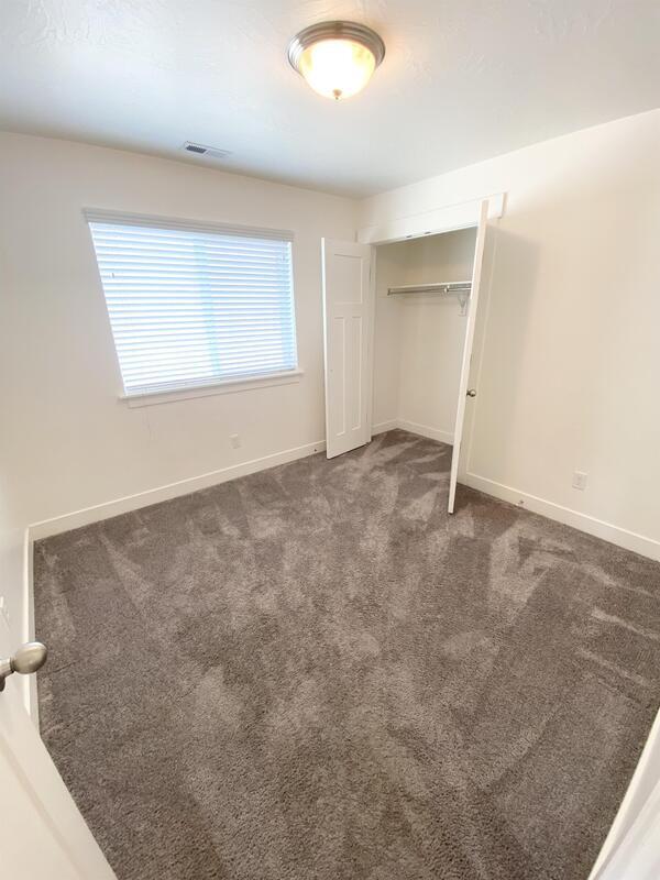 Building Photo - 541 N 20 W