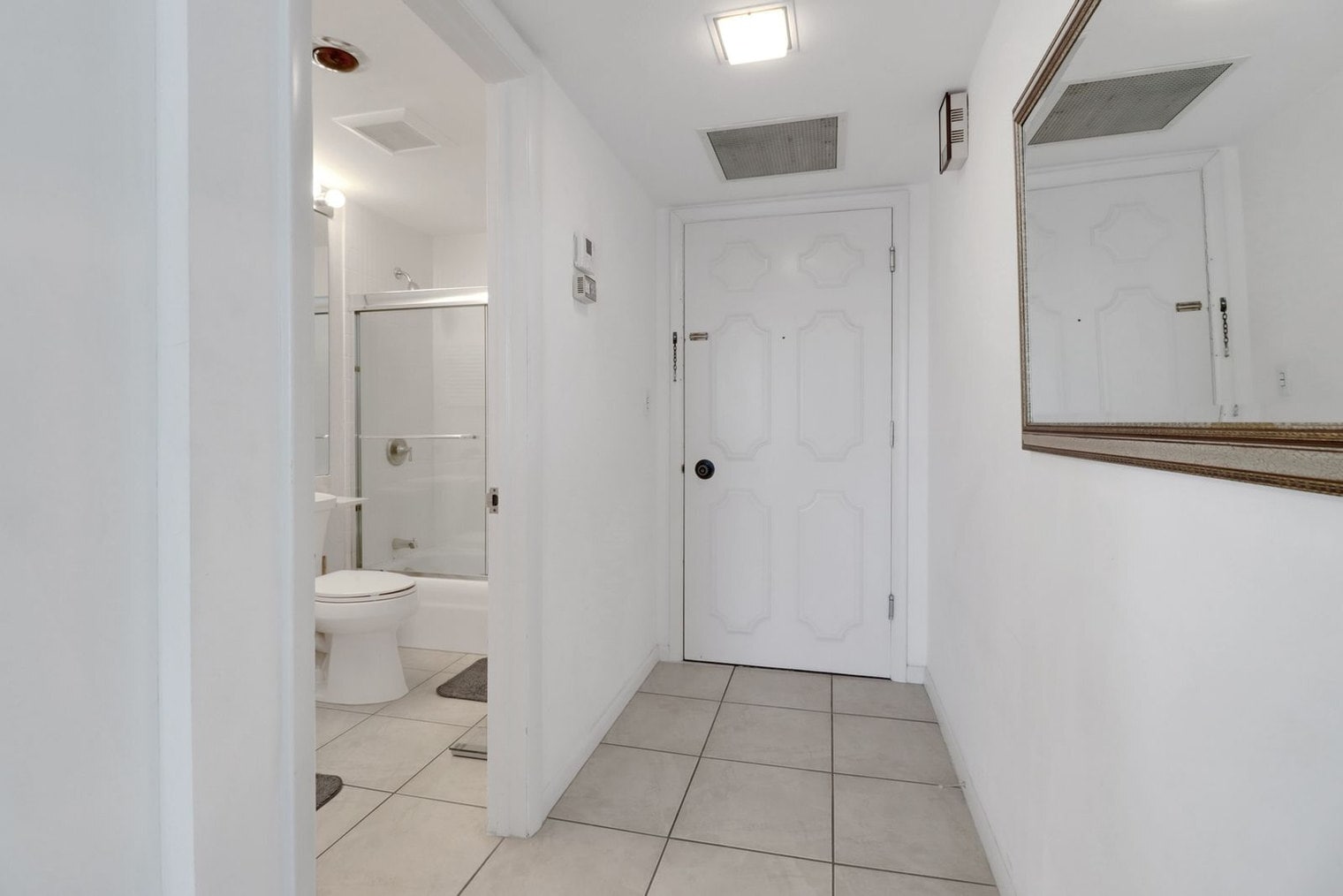 Building Photo - 220 Seaview Ct