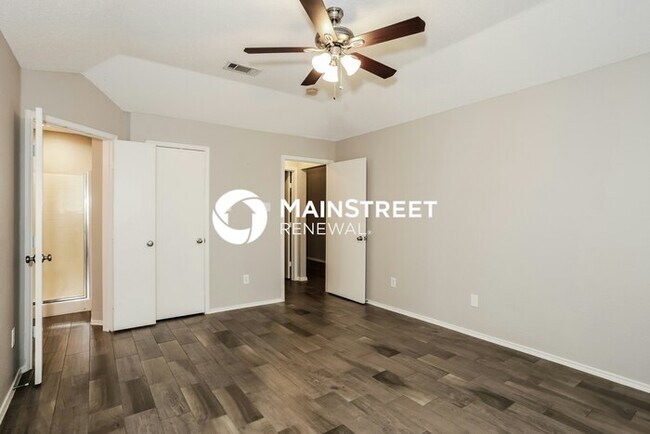 Building Photo - 3 Bedroom Pet-Friendly Home in Burleson, TX with Main Street Renewal