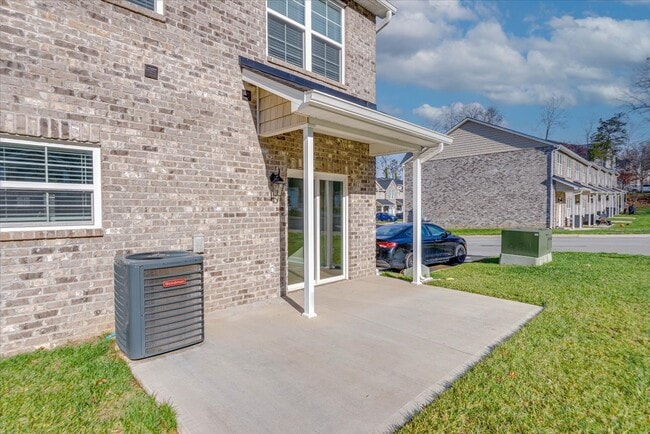 Building Photo - 332 Titan Rdg Wy