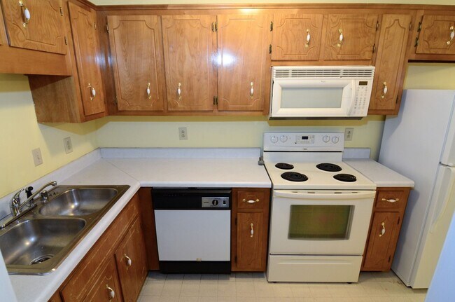 Building Photo - 1539 Hugh Hunter Rd