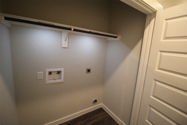 Building Photo - 25504 Starling Ln