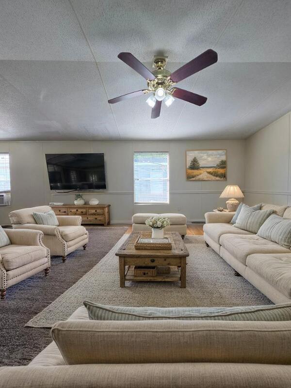 Building Photo - 6 Cotton Bayou Cir