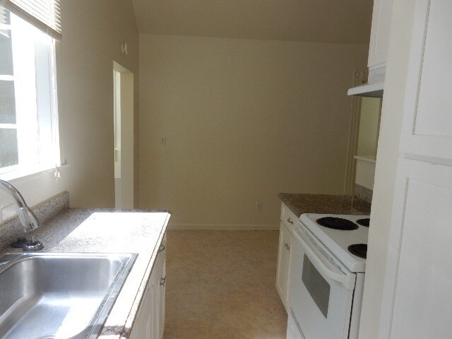 Building Photo - 234 Miller Ave