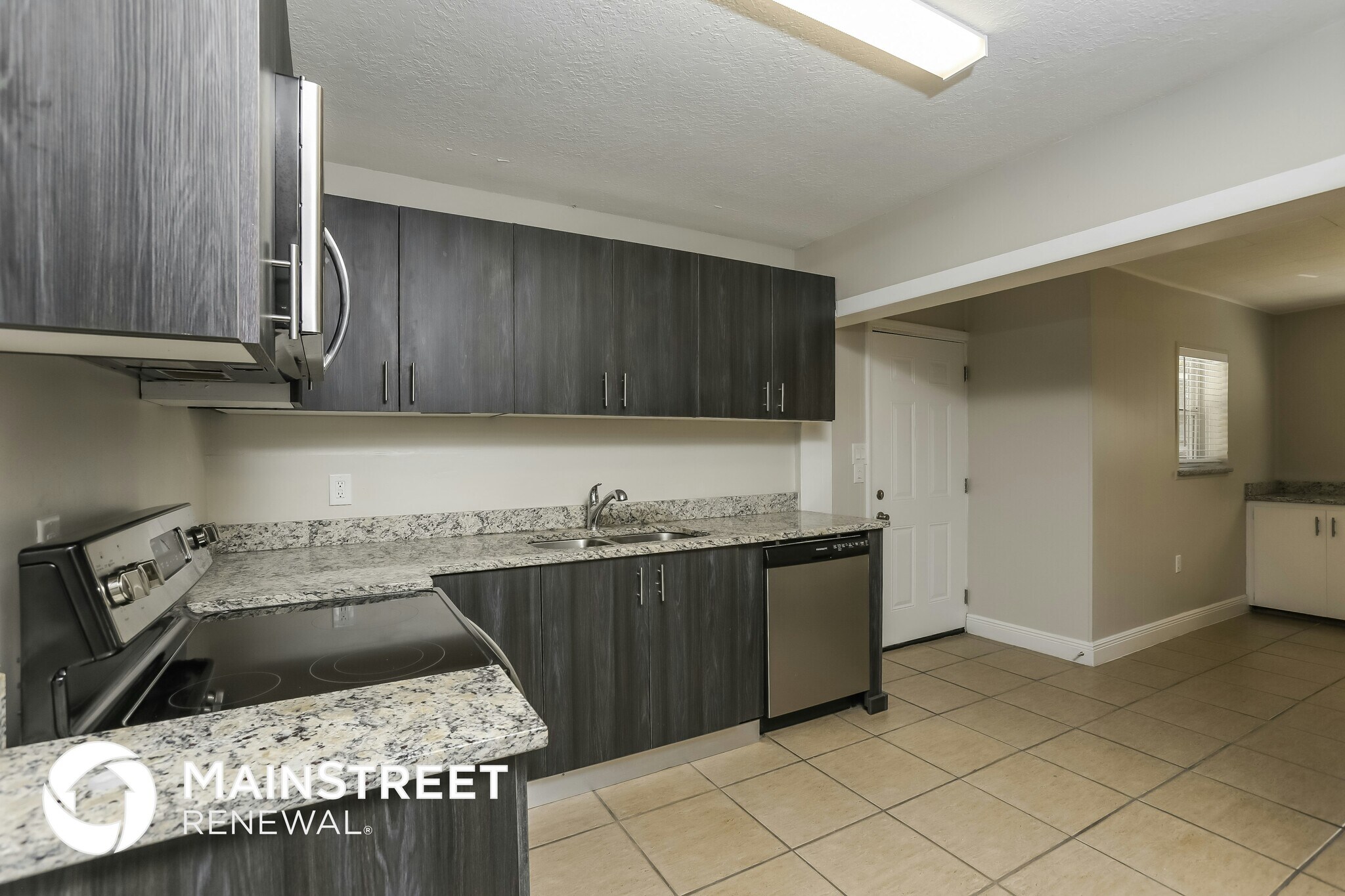 Building Photo - 1602 Lindale Ave