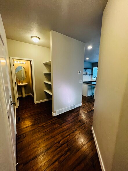 Building Photo - 15194 S Tack Way