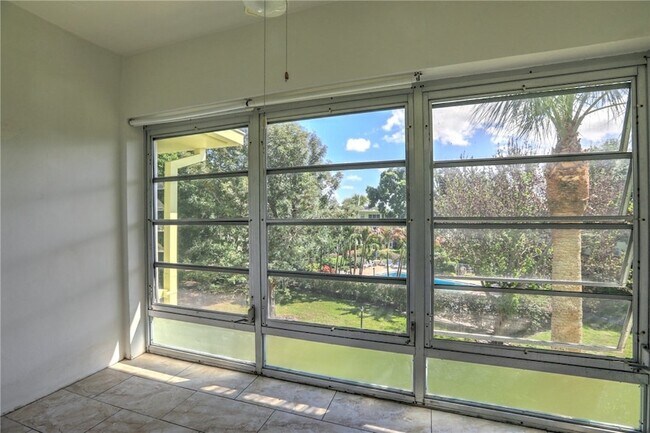 Building Photo - 1100 Ponce De Leon Cir