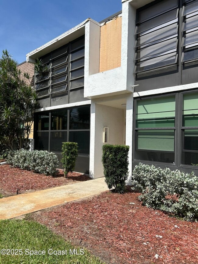 Primary Photo - 2700 N Hwy A1A