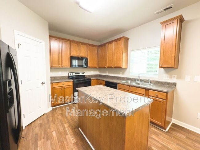 Building Photo - 506 Bayou Ct