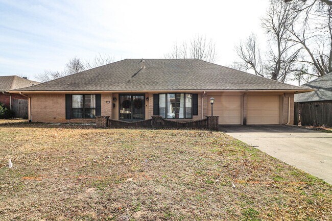 Building Photo - Located in South Tulsa - 3 Bedroom Home!!