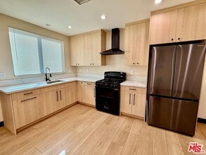 Building Photo - 7309 Yarmouth Ave