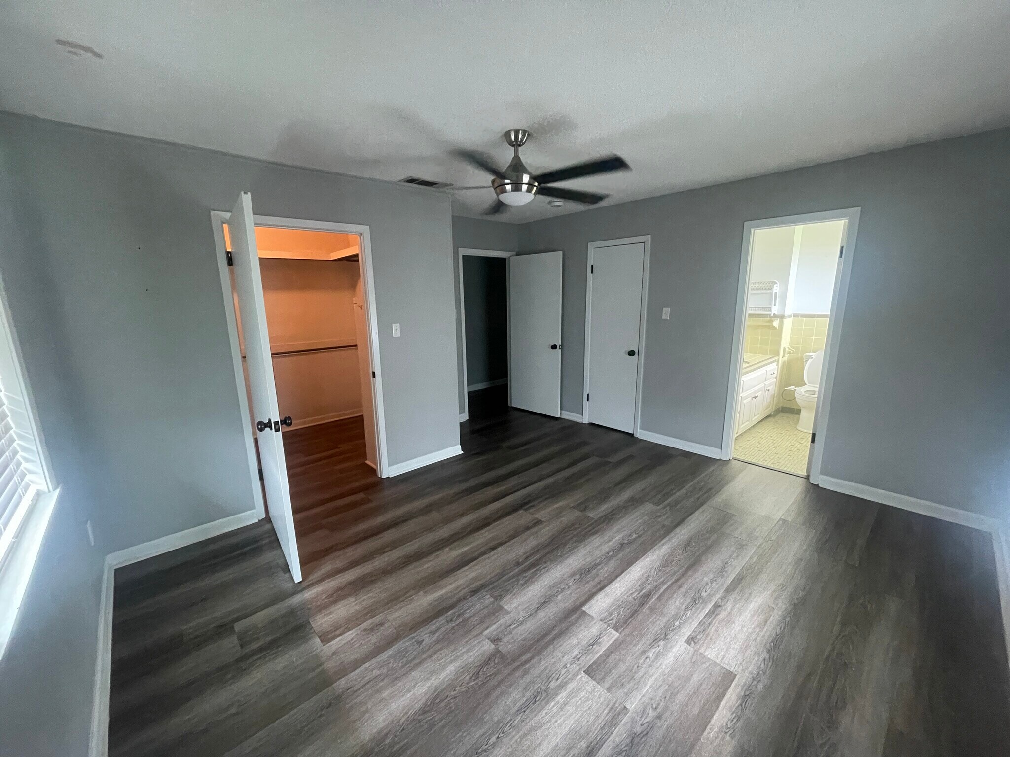 Building Photo - 55075 US-51