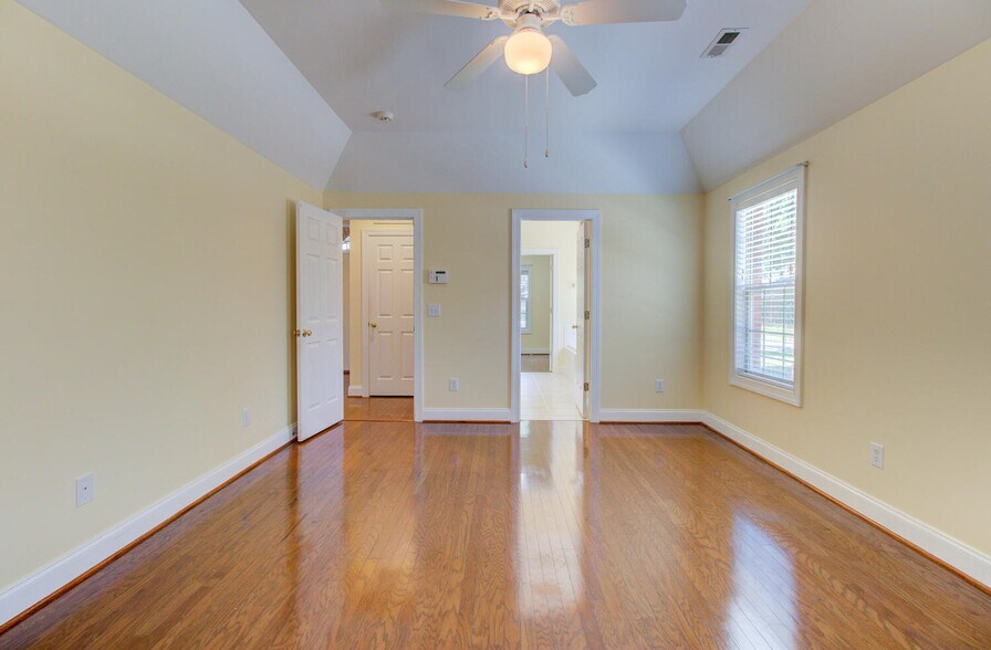 Building Photo - 4806 Alida Pl
