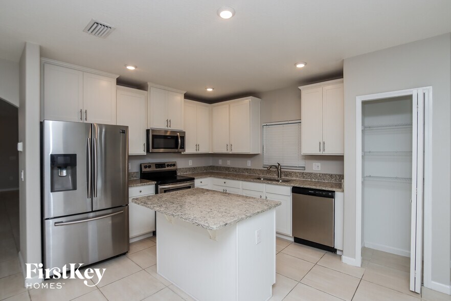 Building Photo - 4143 Moccasin Dr