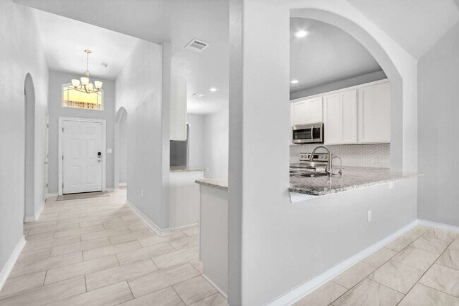 Building Photo - 5983 Midcrown Dr