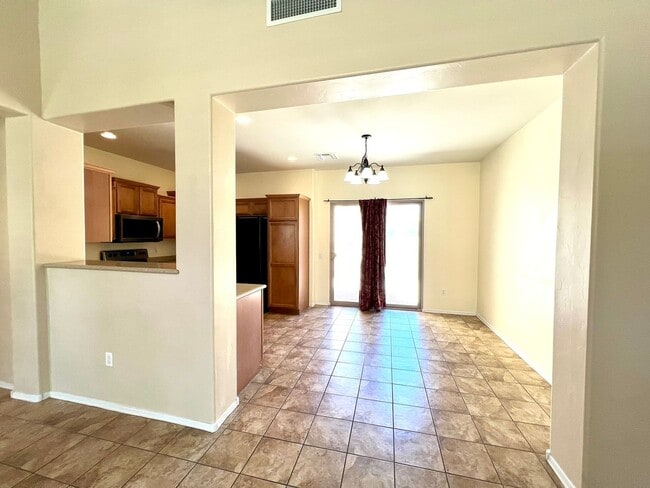 Building Photo - Nice 3 Bedroom Home in Sierra Morado