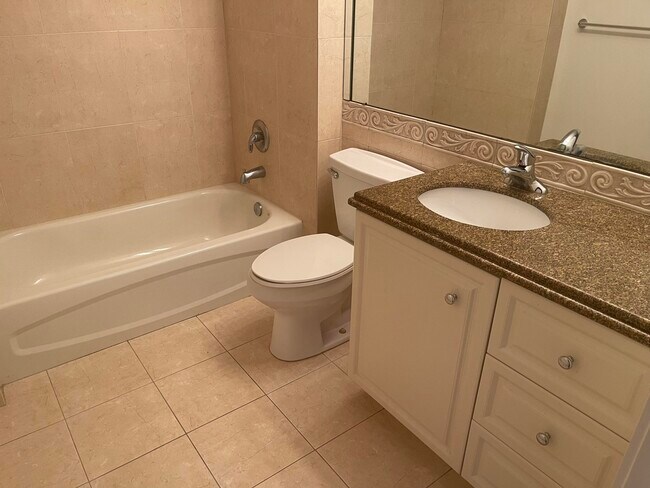 Building Photo - 1 Harbour Isle Dr E