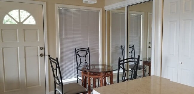 Building Photo - Halelani Village 2 Bedroom 1.5 Bath Condo