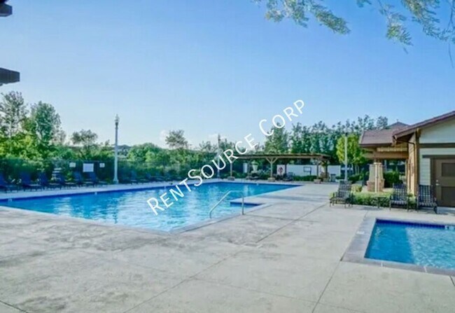 Building Photo - 24162 Willowbrooke Ct