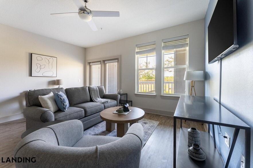 Building Photo - 655 W Marina Cove Dr