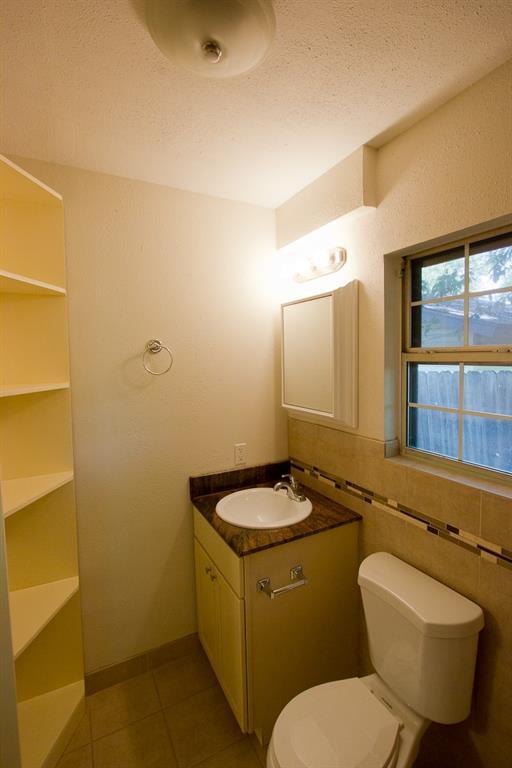 Building Photo - 5901 S 1st St