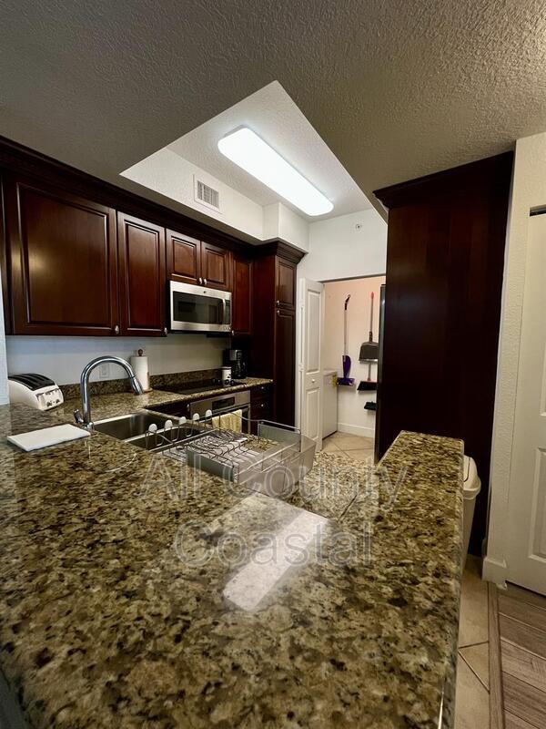 Building Photo - 1660 Renaissance Commons Blvd