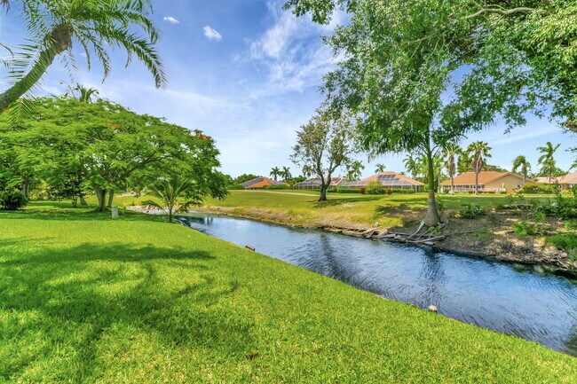 Building Photo - 10099 Canoe Brook Cir