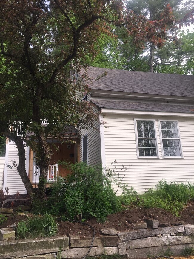 exterior private entrance - 11 Cottage St